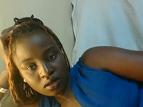 Sexxy-skinny webcam
