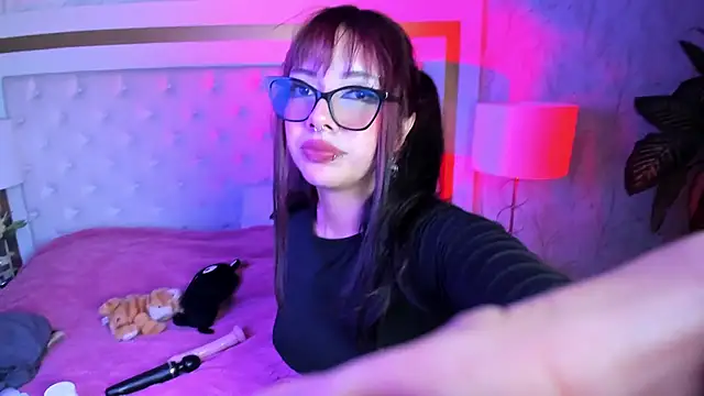 Effy_Kessler webcam