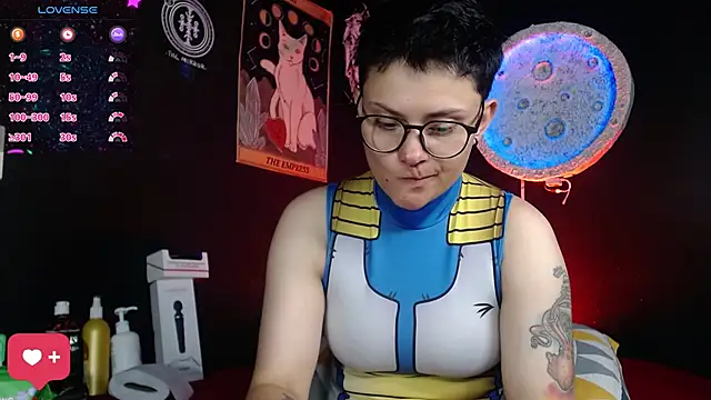 girl_intense444 webcam