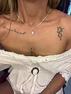 Liamiler01_ live cam on StripChat