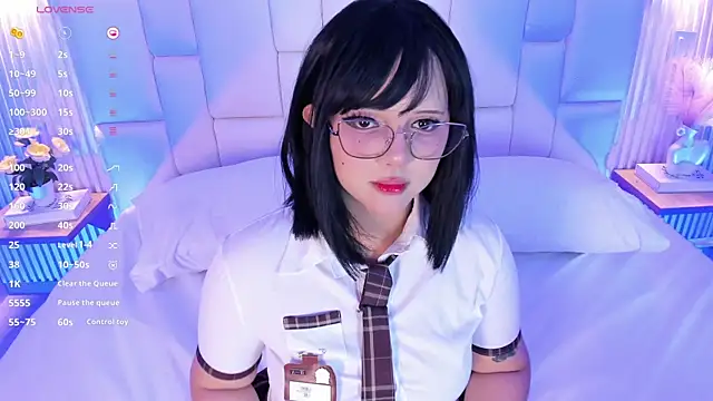 NanaOsaky webcam