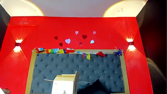 YayaHilton webcam