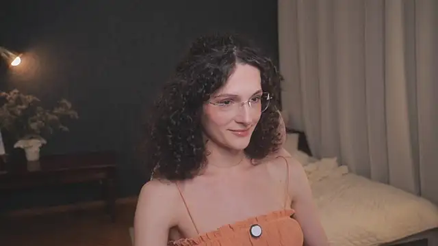 _arta_ live cam on StripChat