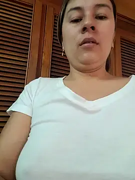 selena_gomez2 webcam