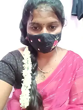 CuteDevilAnu webcam