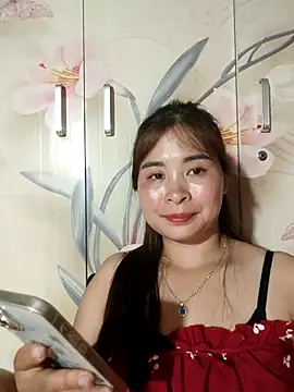 LoveShae_XYX live cam on StripChat