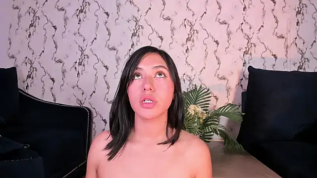 Fiorelaa_ live cam on StripChat