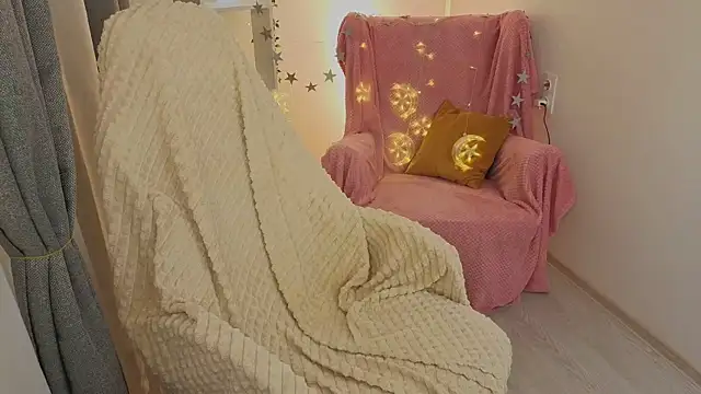 KarenRosee live cam on StripChat