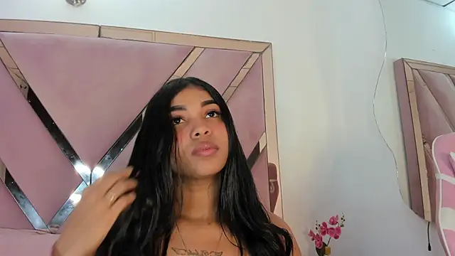 honeyhtx live cam on StripChat