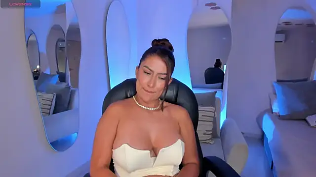 ArianaDumont webcam