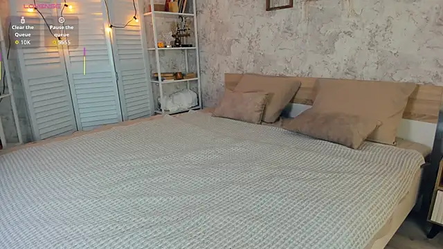 LianneBynon webcam