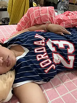 Ponthip live cam on StripChat