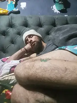 hairy_mannn live cam on StripChat