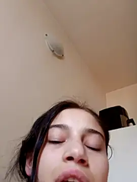Virgin_Pussy_Love webcam