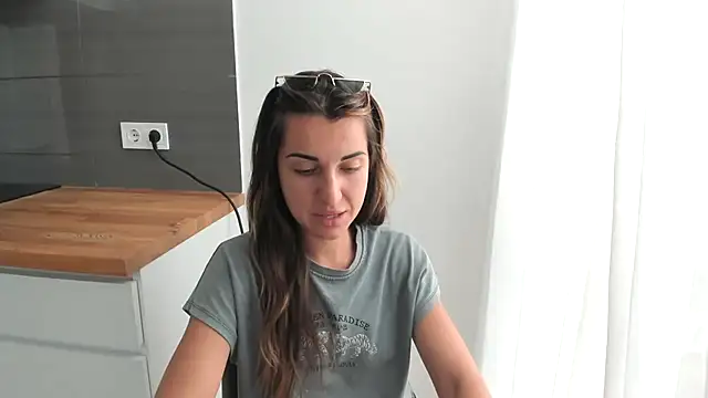 summmmersky1 live cam on StripChat