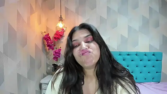 LindaBreeS webcam