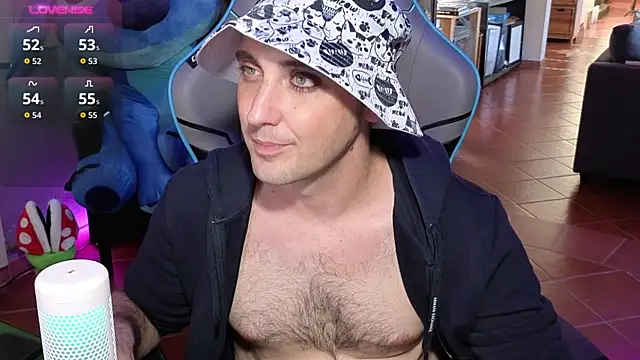 Gil_gamesh90 webcam