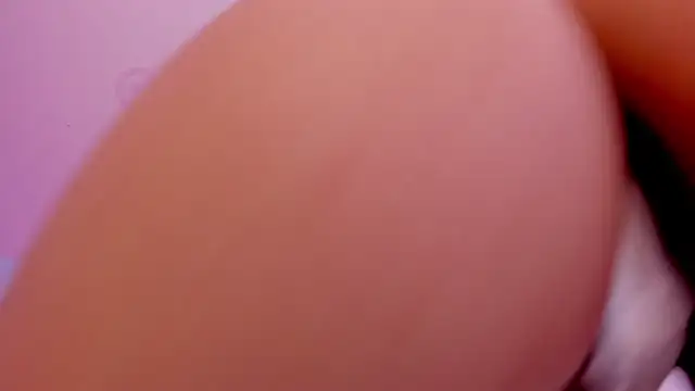 aleksandramiller_ webcam