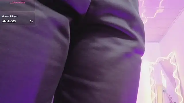 ZURY_TAY webcam