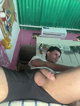 Pingasaboy20 webcam