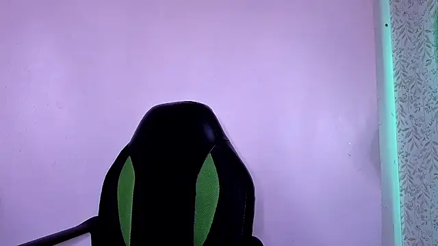 adalya_y webcam