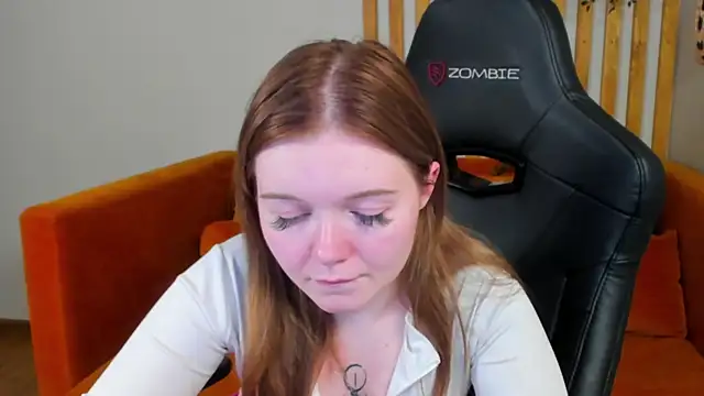 ElinaVale webcam