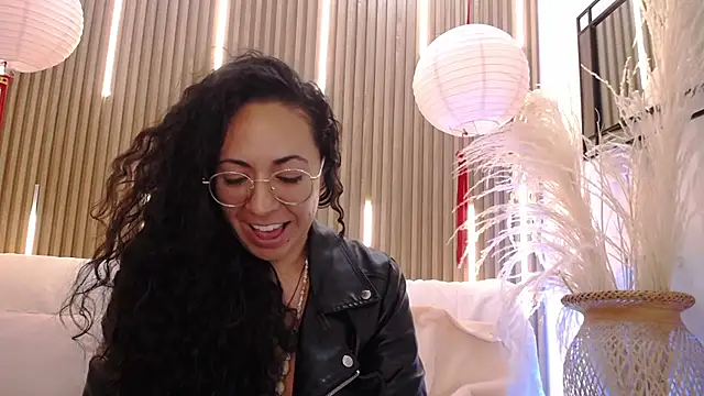 Velvet_Curly webcam