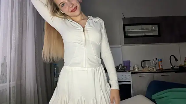 BlondeDoes webcam