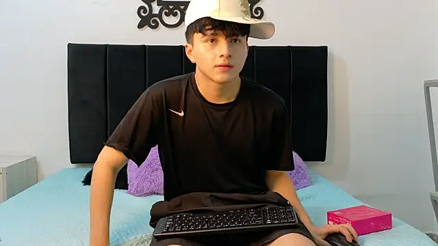 lunaydream (M twink) - show cum