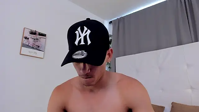 Alejo-and-Thiago webcam