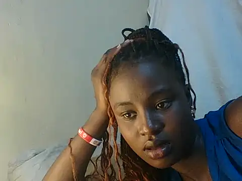 Sexxy-skinny webcam