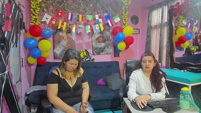 lesbiancuple webcam