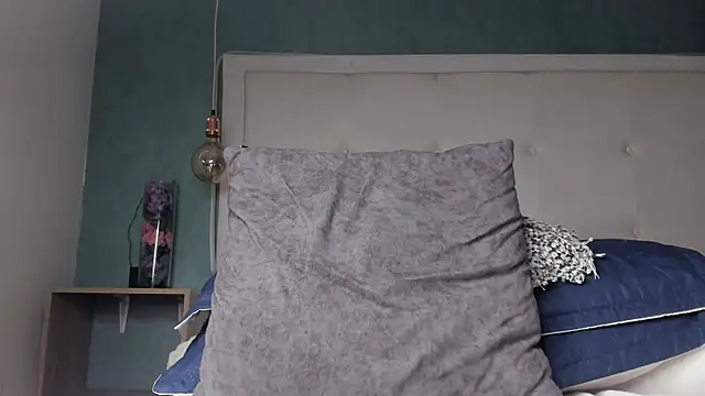 mia_gomez7 webcam