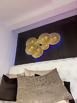 BellaKarma webcam