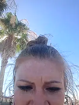 nakedgarbageperson webcam