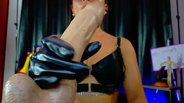MistressSlut1 webcam