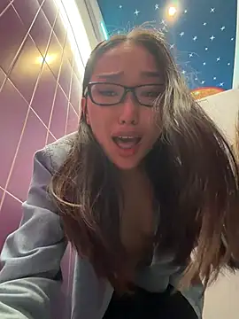 trytomakememoam webcam
