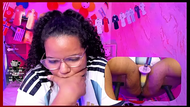 MhiaRey webcam