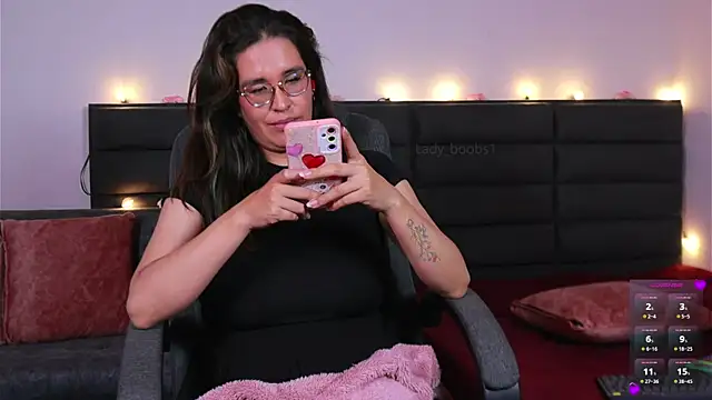 kathieandpovcock1 webcam