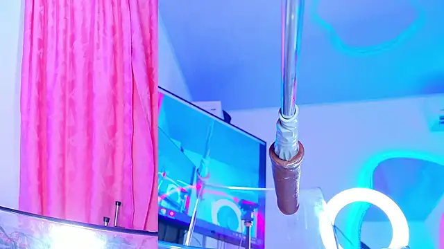 NathaxaLeans webcam