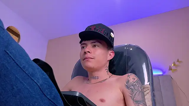 Nascary_Fox webcam