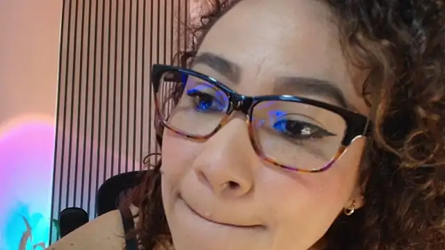 JuliRamirez webcam