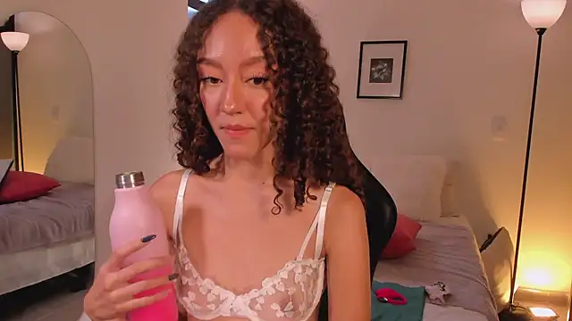 ChloeMoreti webcam