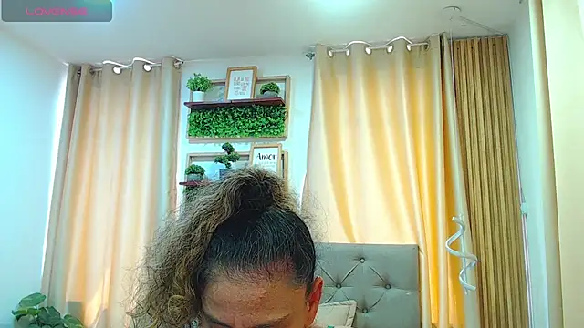 sasi_luna webcam