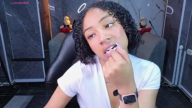 Violeth_b webcam