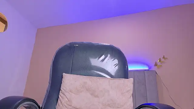 Nascary_Fox webcam