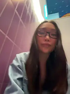 trytomakememoam webcam