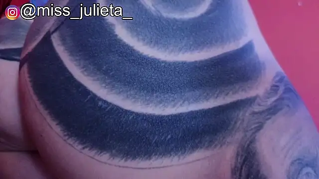 Julieta_Russell webcam