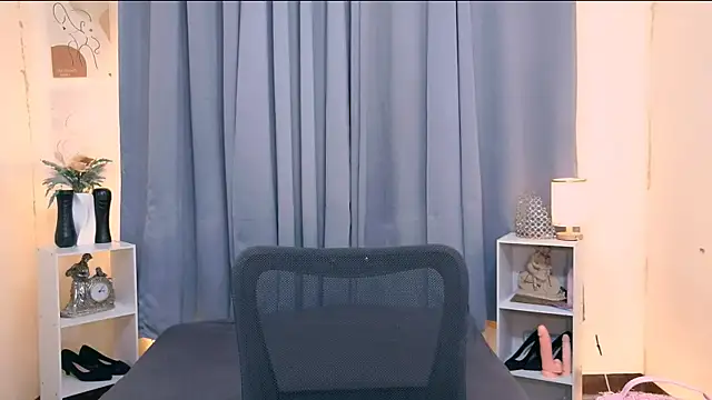 Mimi_Mckinley webcam