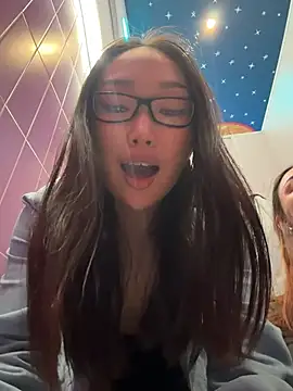 trytomakememoam live cam on StripChat